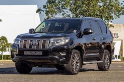 Toyota Land Cruiser Prado 'giả cầy' như xịn được độ từ Lexus GX460