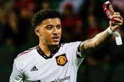 Ẩn ý đằng sau pha ăn mừng của Sancho