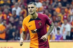 Icardi xô xát với cầu thủ đối phương