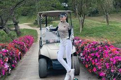 Phản ứng của Phương Oanh khi bị netizens 'chê' style chơi golf 'phèn chúa'