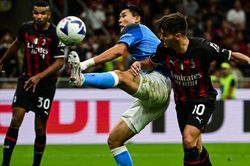 Sao Hàn Quốc tỏa sáng giúp Napoli dẫn đầu Serie A