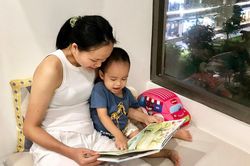Cứ đọc sách cùng, rồi con sẽ thích