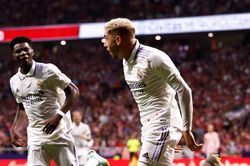 Đả bại Atletico, Real Madrid đòi lại ngôi đầu từ tay Barca