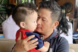 Làm bố tuổi gần 50, Bằng Kiều hạnh phúc vì con trai thứ 4 'như lộc trời cho'