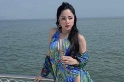 Bạn gái Huỳnh Anh chi tiền khủng cho người phát hiện ra dấu hiệu cô 'gọt hàm, độn cằm'