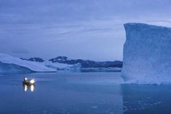 Băng tan ở Greenland có thể làm mực nước biển toàn cầu tăng gần 31 cm