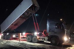 Hiểm họa khôn lường từ xe đầu kéo chở container hoán cải