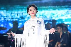 Minh Ngọc – thí sinh gây ấn tượng trong đêm thi đầu tiên Sao Mai 2022