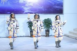 Trung Quốc có thể đưa người đi du lịch vũ trụ vào năm 2025