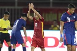 Việt Nam 4-0 Singapore: Văn Quyết và ngày tái xuất ngọt ngào