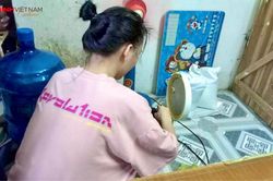 Giá phòng trọ Hà Nội tăng chóng mặt: Trăm mối khổ người thuê trọ