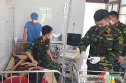 Bệnh xá đảo Song Tử Tây cấp cứu ngư dân bị tai nạn lao động