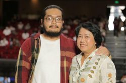 Hai mẹ con đỗ đại học cùng một trường, nhập học cùng một ngày