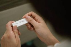 Bạn gái có bầu đòi cưới, nhưng khi mẹ tôi cho cưới cô ấy lại từ chối