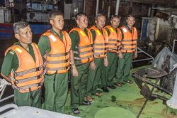 Các đơn vị BĐBP sát cánh cùng nhân dân phòng, chống bão Noru