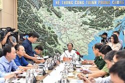 Phó Thủ tướng chủ trì họp ứng phó cơn bão Noru đang tiến nhanh vào Biển Đông