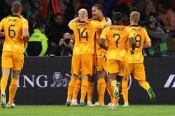 Van Dijk lập đại công, Hà Lan vào bán kết Nations League