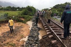 Siêu bão Noru: Bộ GTVT yêu cầu sẵn sàng ứng phó sự cố