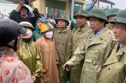 Phó Thủ tướng Lê Văn Thành: Chống bão phải tận dụng từng giờ