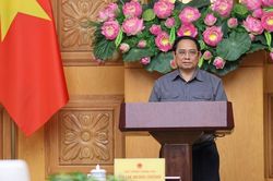Thủ tướng chủ trì họp đánh giá tình hình, khắc phục thiệt hại do bão Noru