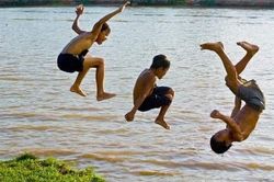 Những thằng oắt con (Ký ức tuổi thơ)
