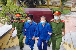 Bị xin tiền còn chịu 'ăn đấm', nhóm trai bản đánh chết người