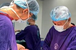 Hoại tử 'vòng 1' vì nâng ngực: Bác sĩ cảnh báo biến chứng nguy hiểm cần lưu ý