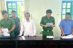 Bắt trưởng thôn Chế Biến tội tham ô tài sản