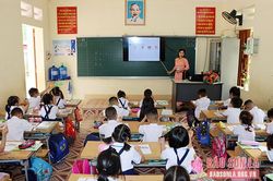 Đẩy mạnh phong trào thi đua dạy tốt, học tốt