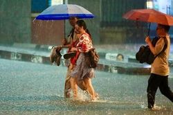 Ba miền vẫn mưa dai dẳng