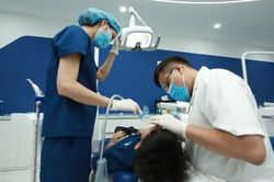 Chủ quan với các bệnh lý răng miệng phổ biến, nhiều người rụng răng sớm