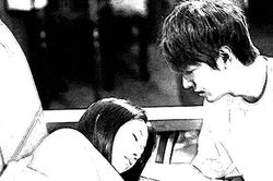 Ngọn nến vẫn tỏa sáng