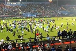 Indonesia: Bạo loạn sân cỏ, 127 cổ động viên thiệt mạng