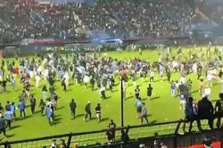 Bạo loạn trong trận đấu bóng đá ở Indonesia, 127 người thiệt mạng
