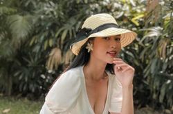Nhan sắc đời thường của người đẹp vừa đăng quang Hoa hậu Hòa bình Việt Nam 2022