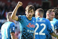 Napoli vững vàng ngôi đầu Serie A: Mùa thăng hoa của Napoli