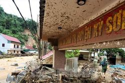 Hình ảnh tan hoang sau trận lũ quét kinh hoàng ở Nghệ An