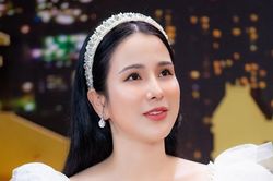 Diệp Lâm Anh và cuộc nói chuyện 2 tiếng với người tình của chồng cũ