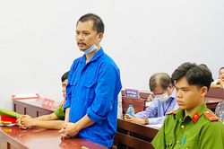 Vợ đưa dao 'phòng thân', chồng lấy đâm bạn nhậu