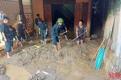 Nước mắt Kỳ Sơn trộn với bùn lũ