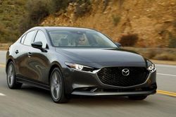 Honda CR-V, Mazda3 giảm giá hàng chục triệu đồng