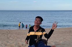 Hành trình từ cậu bé bị 'thần chết điểm tên' đến chàng trai teo cơ được nể phục