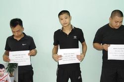 'Khủng bố' gia đình bạn gái 'nhí' vì bị ngăn cấm yêu