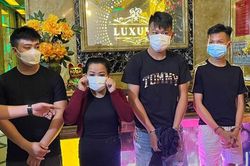 Bắt khẩn cấp chủ quán karaoke Luxury Hồng Phúc