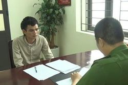 Nam thanh niên rủ đồng bọn đe dọa, ném chất bẩn vào gia đình bạn gái 'nhí' vì bị ngăn cản yêu đương