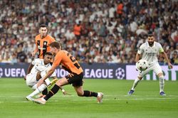 Benzema 'tịt ngòi', Real Madrid thắng nhọc Shakhtar