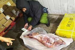 Phát hiện 90 tấn thực phẩm đông lạnh hết hạn sử dụng 2 năm chuẩn bị tuồn ra thị trường