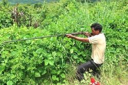 Bắn gà rừng nhưng lại trúng người tử vong