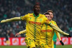 Soi kèo nhà cái Freiburg vs Nantes. Nhận định, dự đoán bóng đá Cúp C2 (2h00, 7/10)