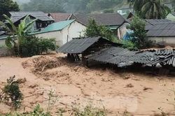 Chủ tịch nước gửi thư khen người dân dũng cảm cứu người giữa dòng lũ dữ